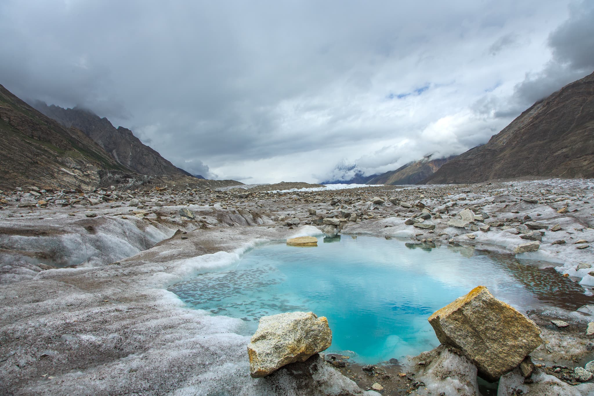 SN-1181-Glacier Pond on Biafo
